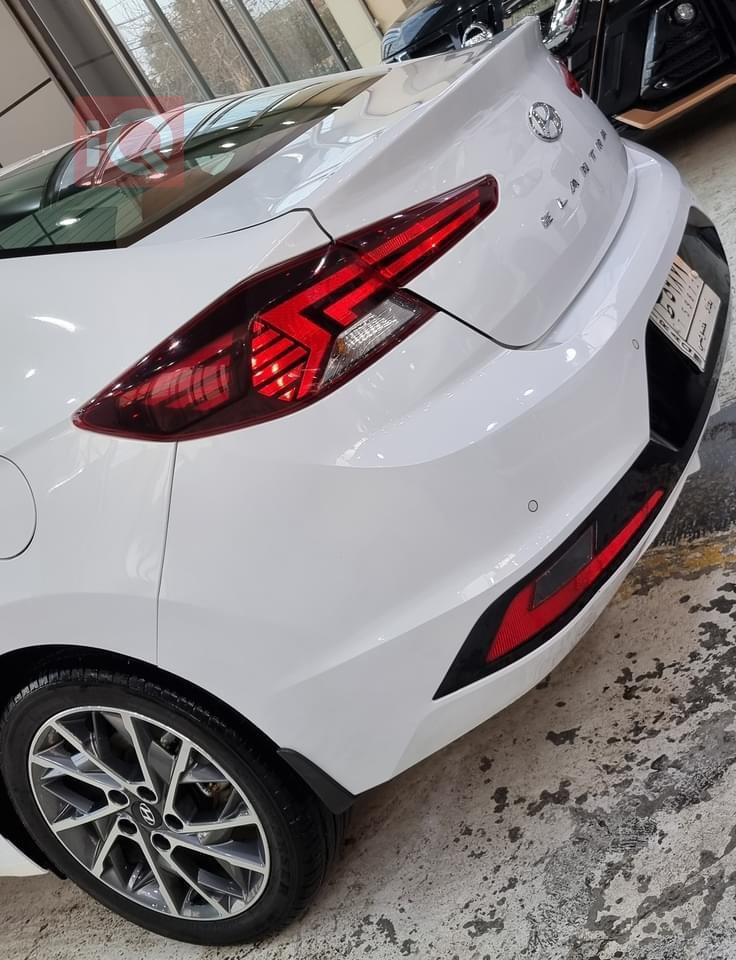 هیوندای ئەلەنترا